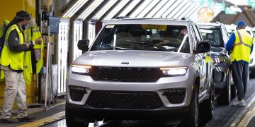 Stellantis Posts $26.3 Billion Loss for 2025 Due to Product Realignment Charge