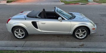 Used Car Of The Day: 2005 Toyota MR2 Spyder