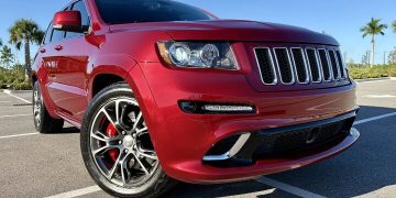 Used Car Of The Day: 2012 Jeep Grand Cherokee SRT8