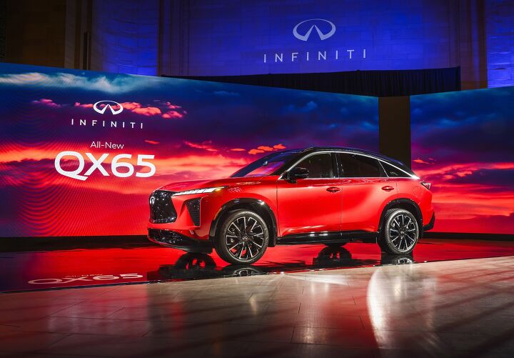 Infiniti Taps NFL Star Power to Reveal 2027 QX65 in New York