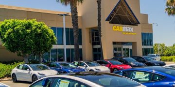 Report: Auto Finance Departments Worried About Losing Billions On Used EVs